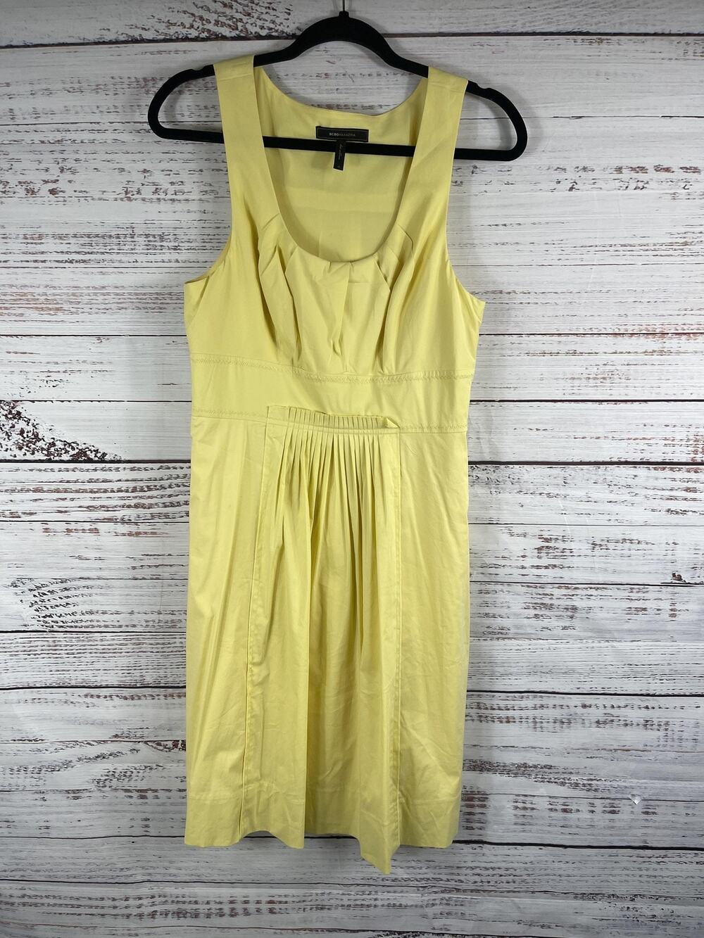 BCBGMAXAZRIA Dress Women's 10 Yellow Pleated Sleeveless Scoop Neck Lined A-Line